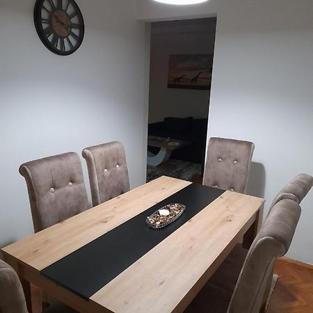 Holiday Apartaments 2 Ni 외부 사진