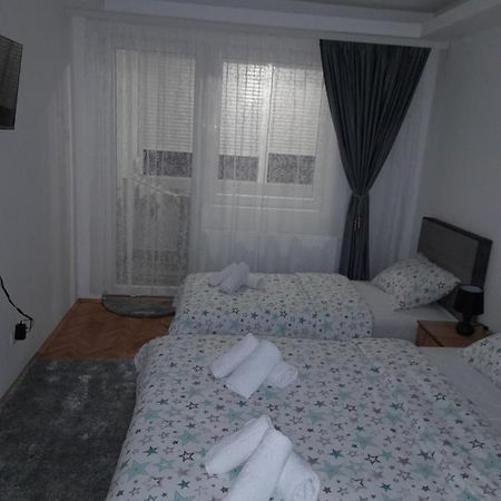 Holiday Apartaments 2 Ni 외부 사진